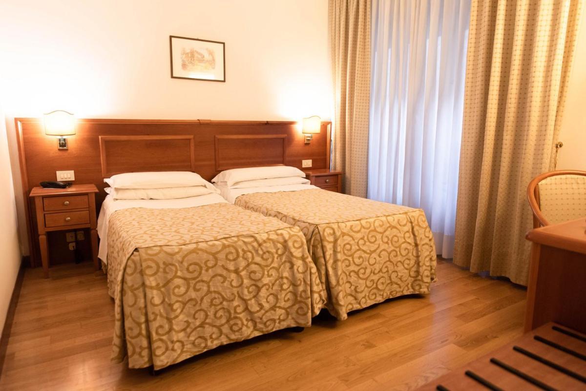 Grand Hotel Duomo Pisa Esterno foto