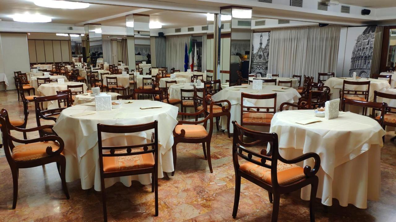 Grand Hotel Duomo Pisa Esterno foto