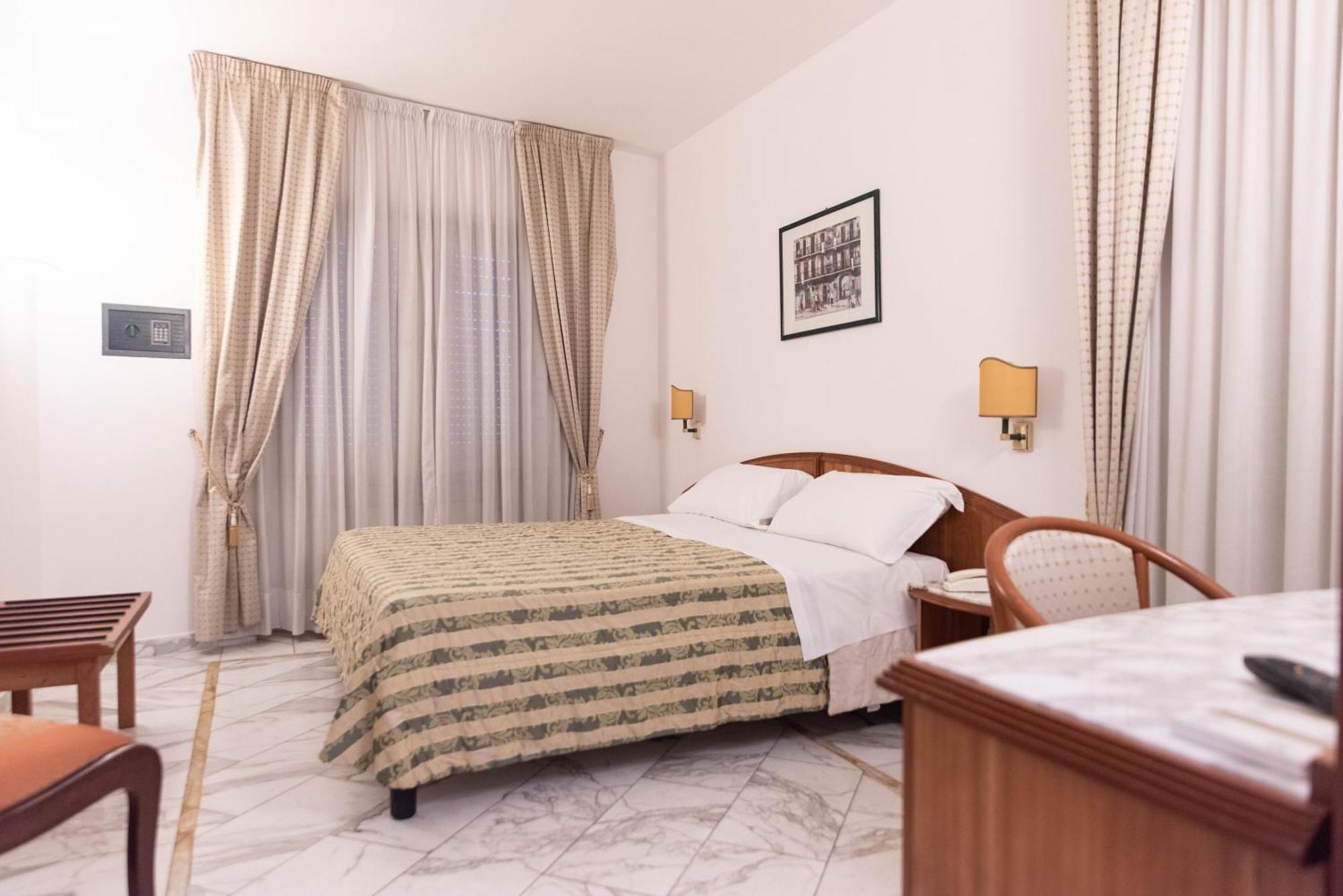 Grand Hotel Duomo Pisa Esterno foto